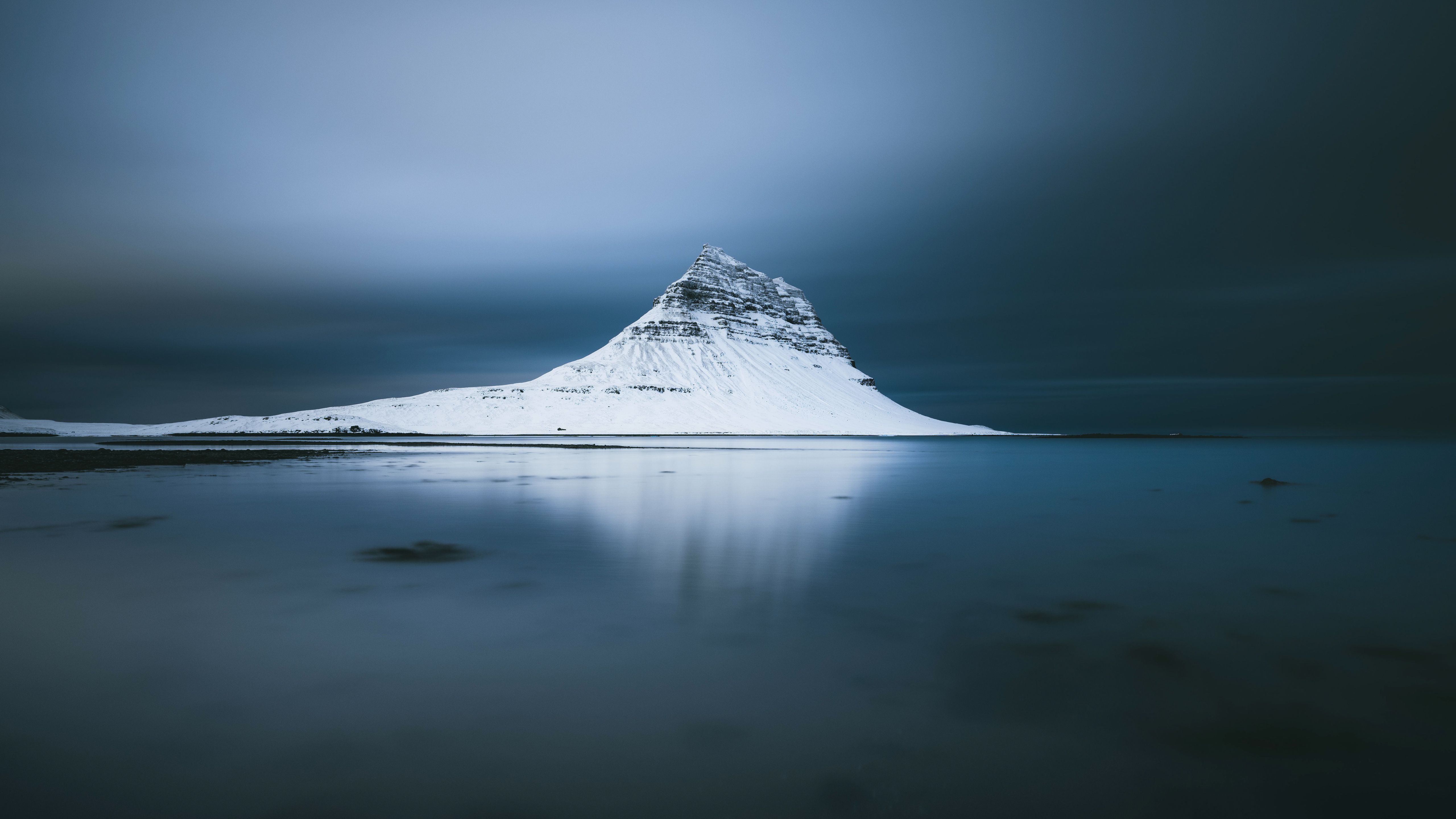 bronze-mountain-horizon-xab7