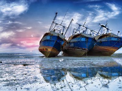 silver-lagoon-dawn-xvjg