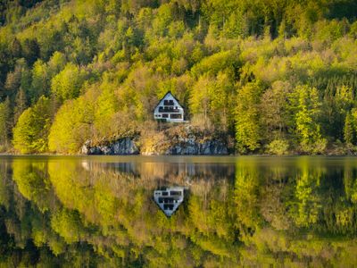 ochre-ocean-nebula-7oio