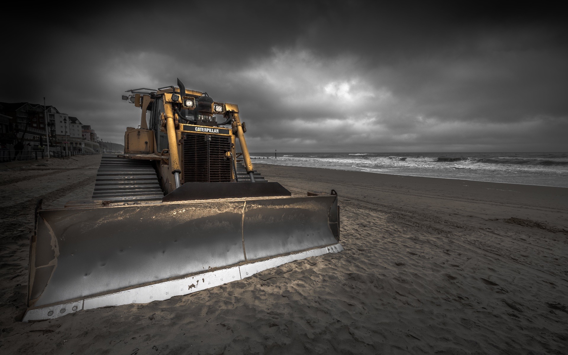 amber-tundra-eclipse-4t4v